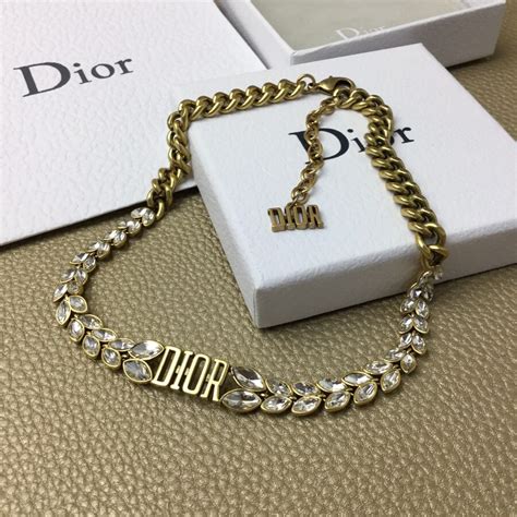 fake dior chain|necklace that says dior.